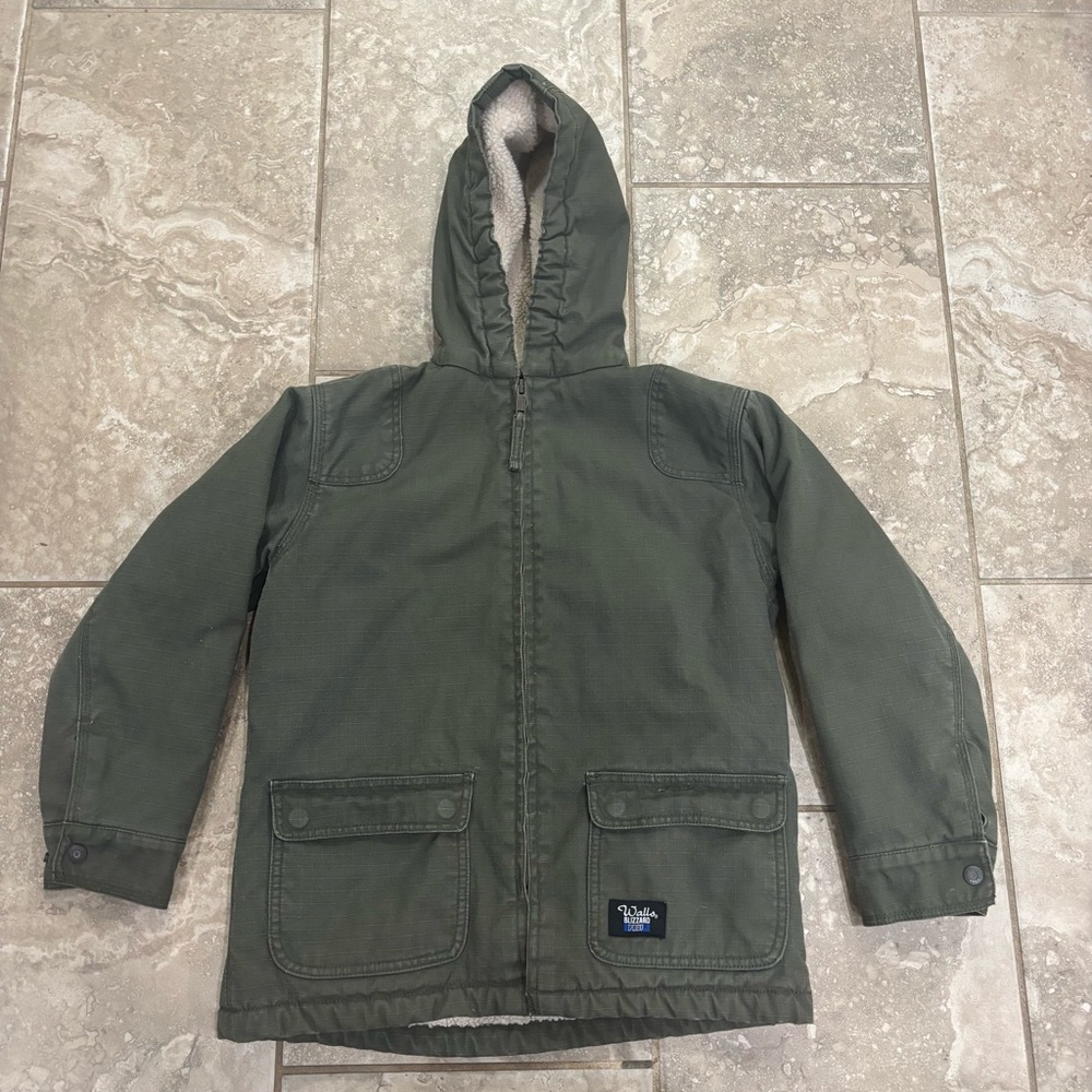 Walls Blizzard Pruf‎ Boy hooded jacket with sherpa lining  sz M (8-10)